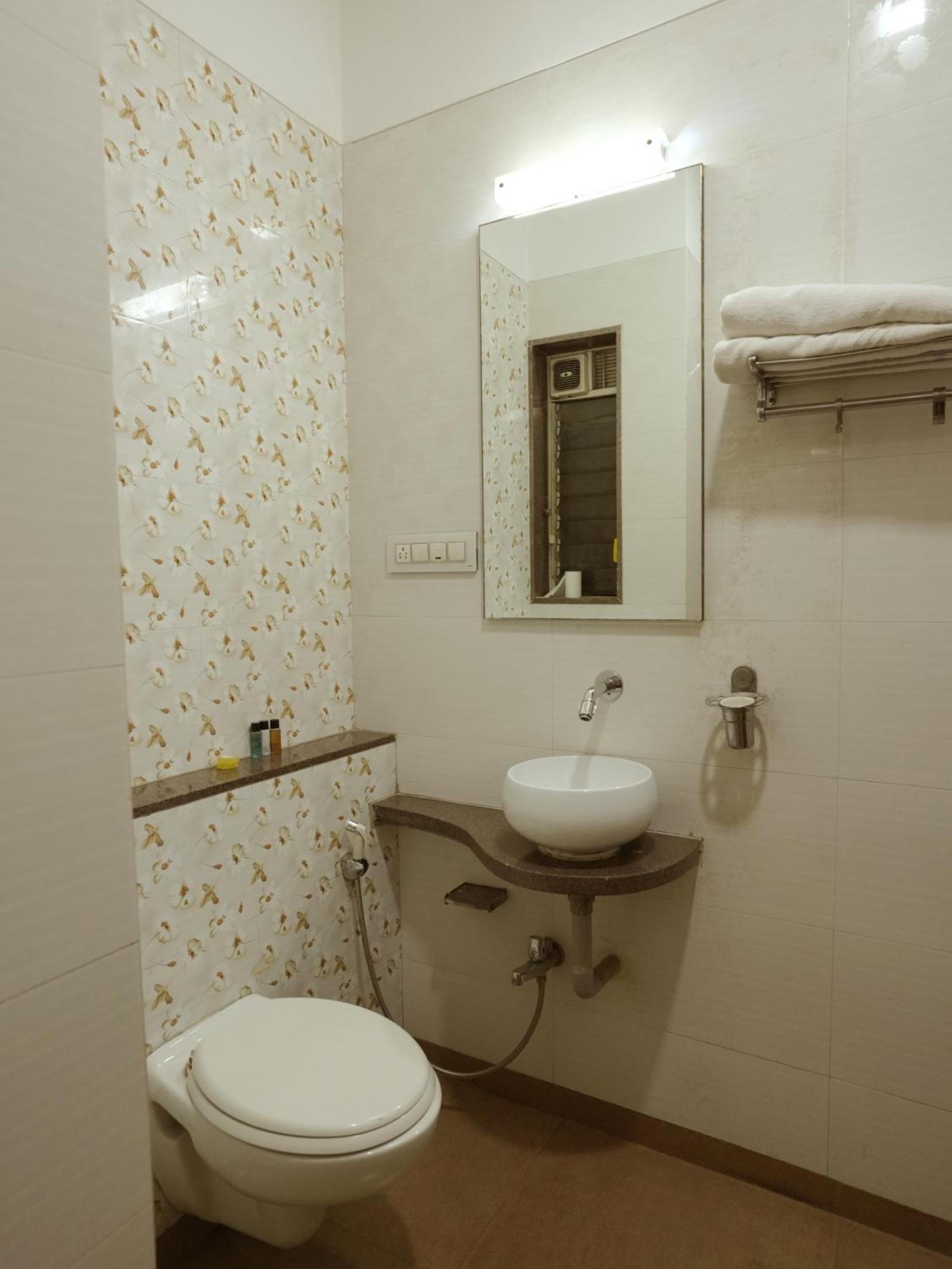 Hotel Kushala Executive Inn Thane Extérieur photo